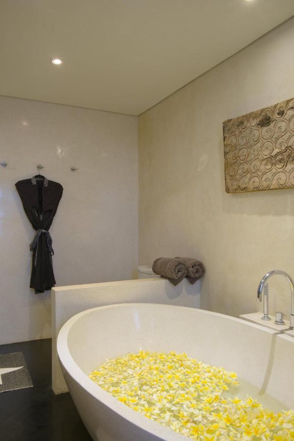 Amanputri Villa Seminyak  Bagian luar foto
